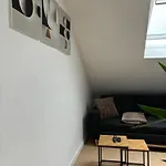 Ubuntu House - Homestay Charleroi
