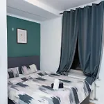 Ubuntu House -