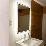 Ubuntu House - Homestay