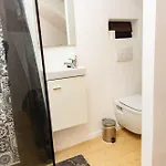 Homestay Ubuntu House - Charleroi