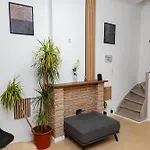 Ubuntu House - Homestay Charleroi