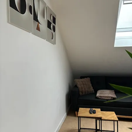 Ubuntu House - Kwatera prywatna Charleroi