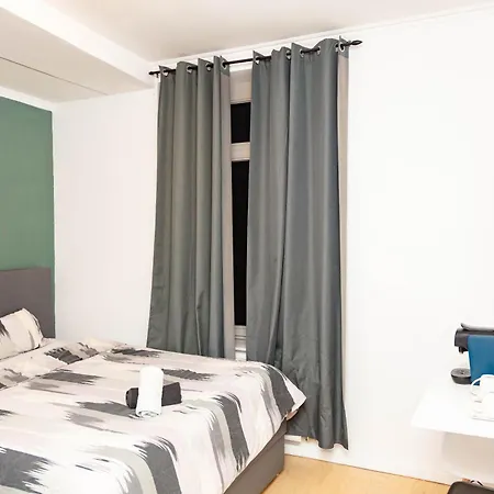 Ubuntu House - Kwatera prywatna Charleroi