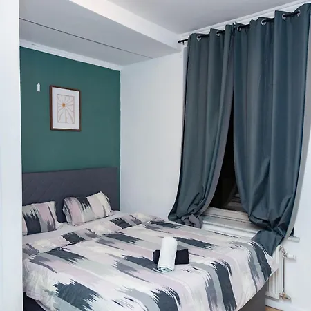 Ubuntu House -