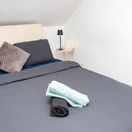 Ubuntu House - Charleroi