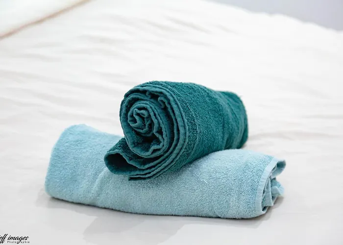 Ubuntu House - * Charleroi